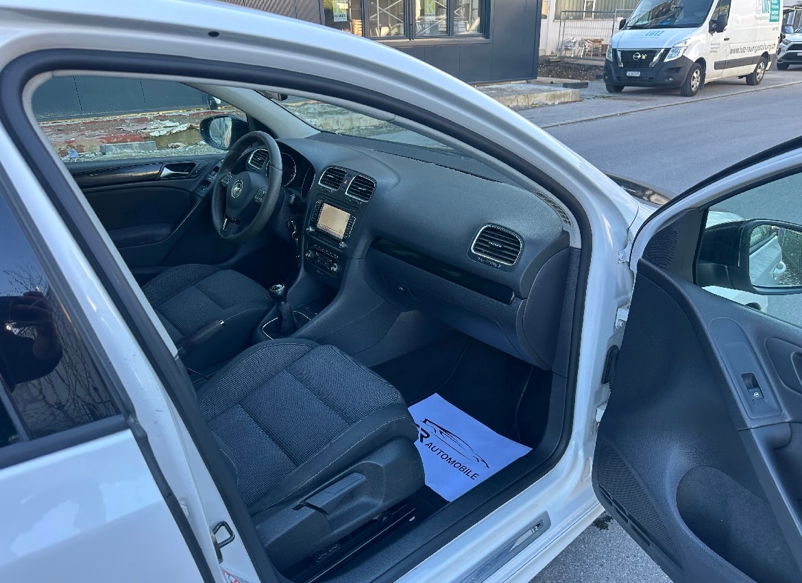 VW Golf Variant 1.2 TSI R-Line-image-10
