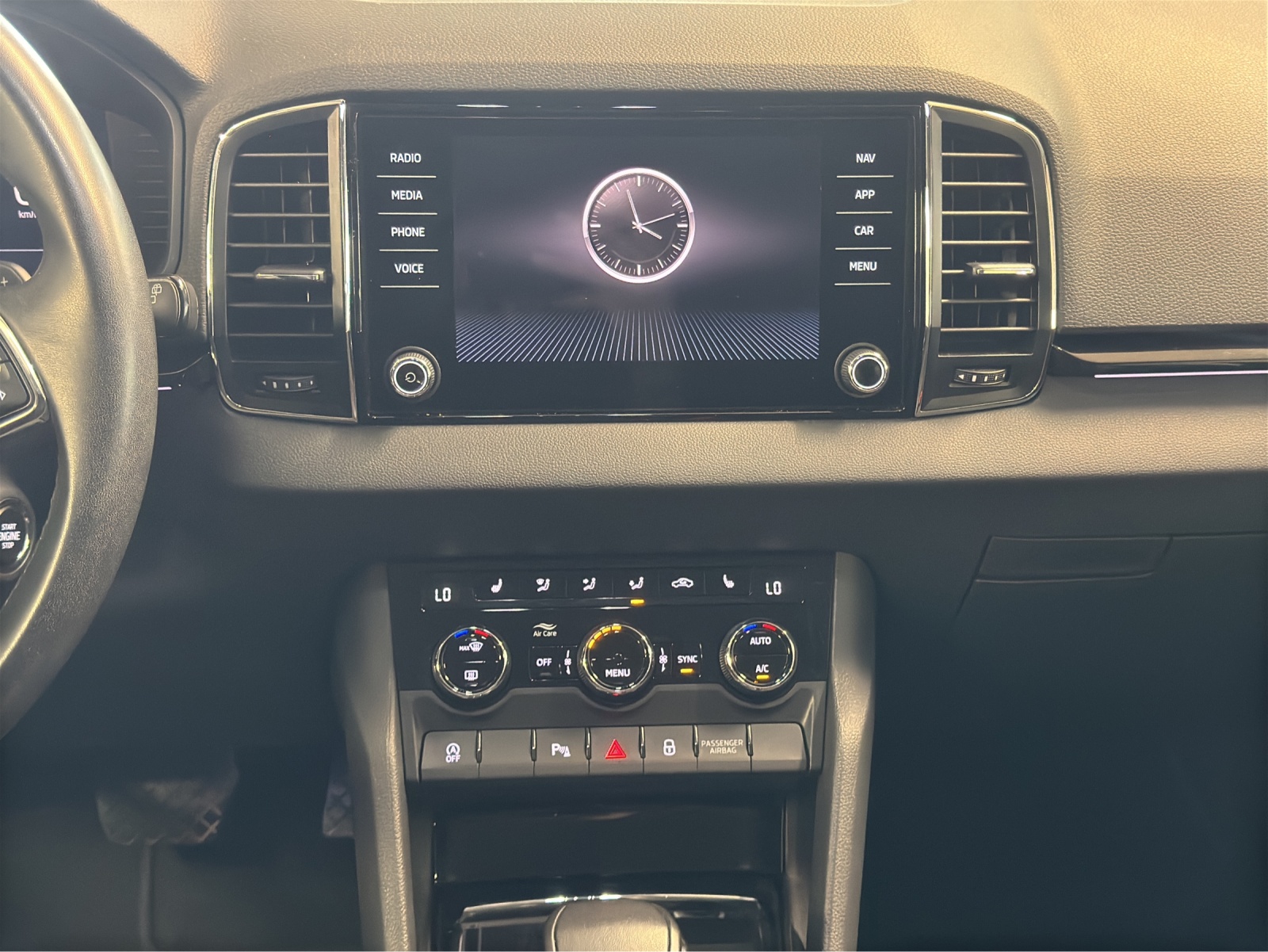 SKODA Karoq 2.0 TDI CR Style 4x4 DSG-image-10