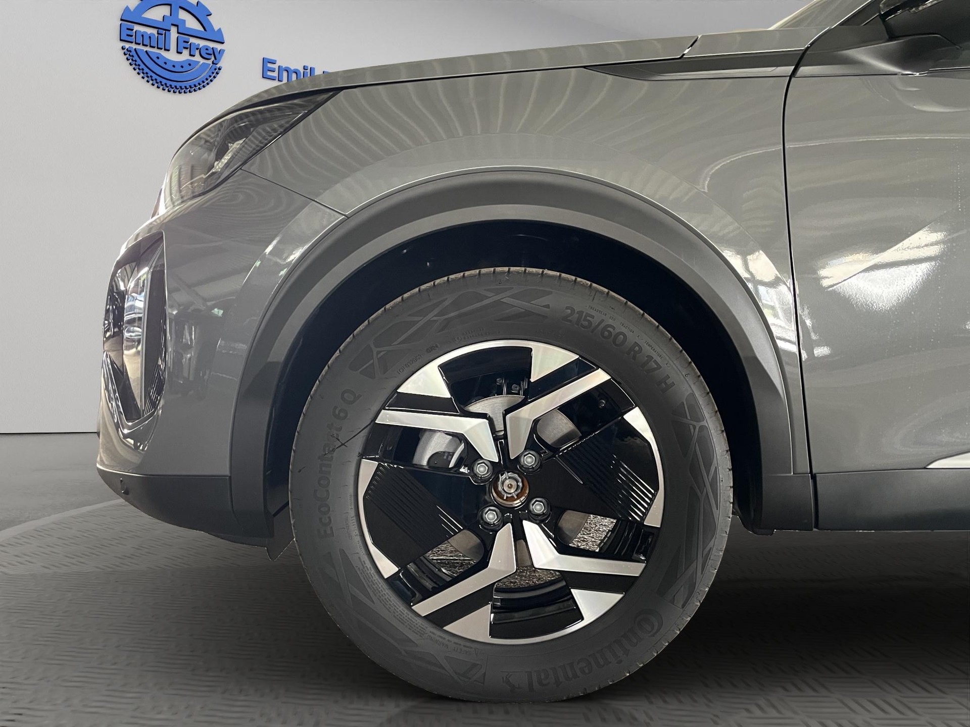 PEUGEOT 2008 e-Allure-image-11