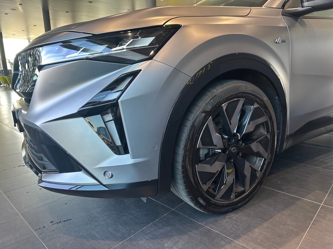 RENAULT Rafale 1.2 E-Tech Hybrid 200 Esprit Alpine-showroom-element-2