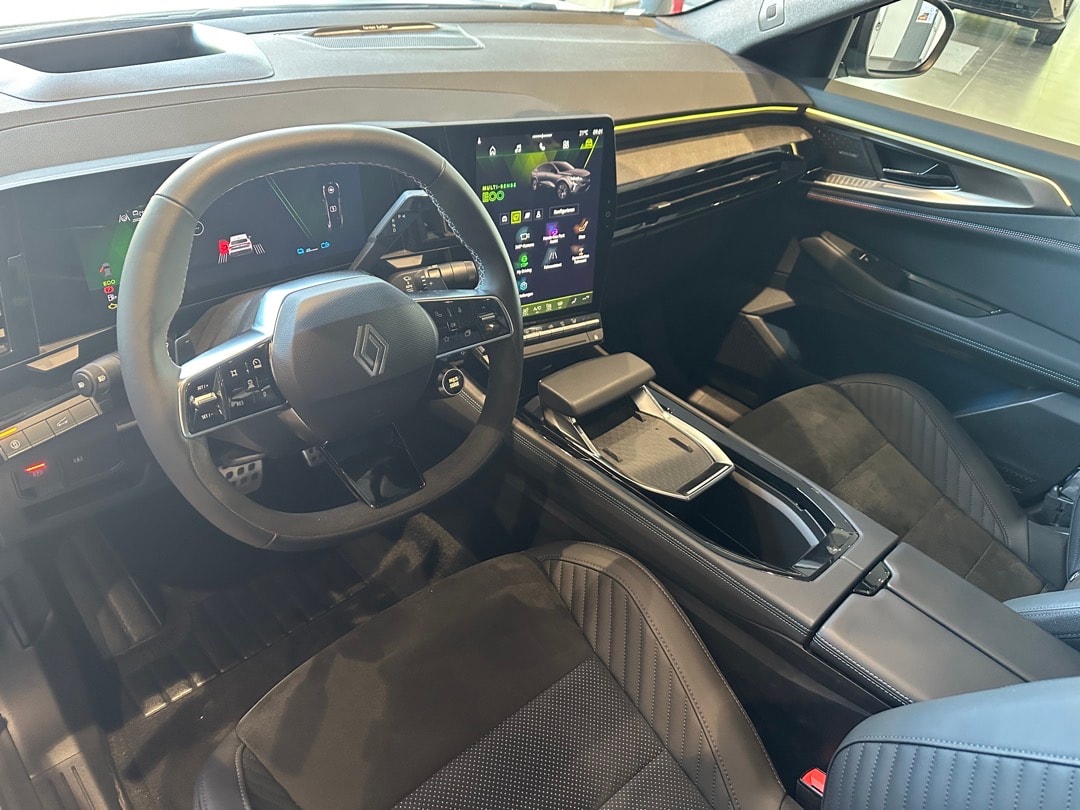 RENAULT Rafale 1.2 E-Tech Hybrid 200 Esprit Alpine-image-12