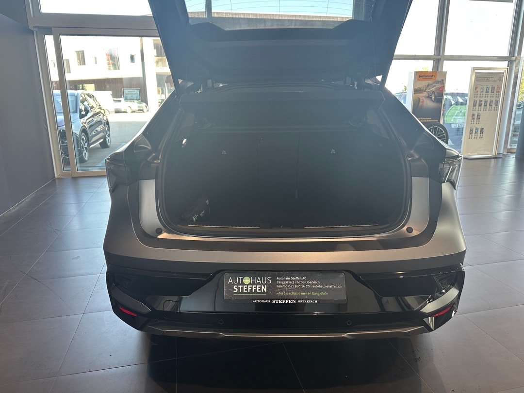 RENAULT Rafale 1.2 E-Tech Hybrid 200 Esprit Alpine-image-8