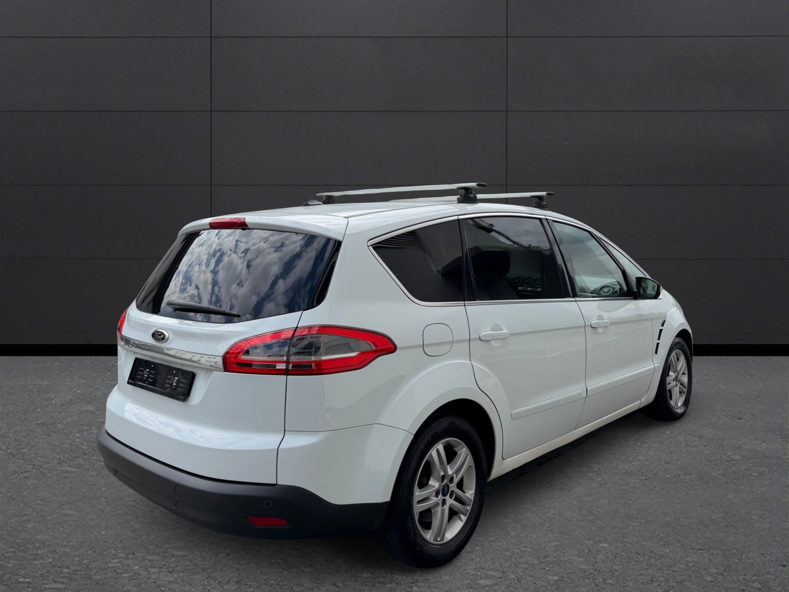 FORD S-Max 2.0 TDCi Titanium PowerShift-image-2