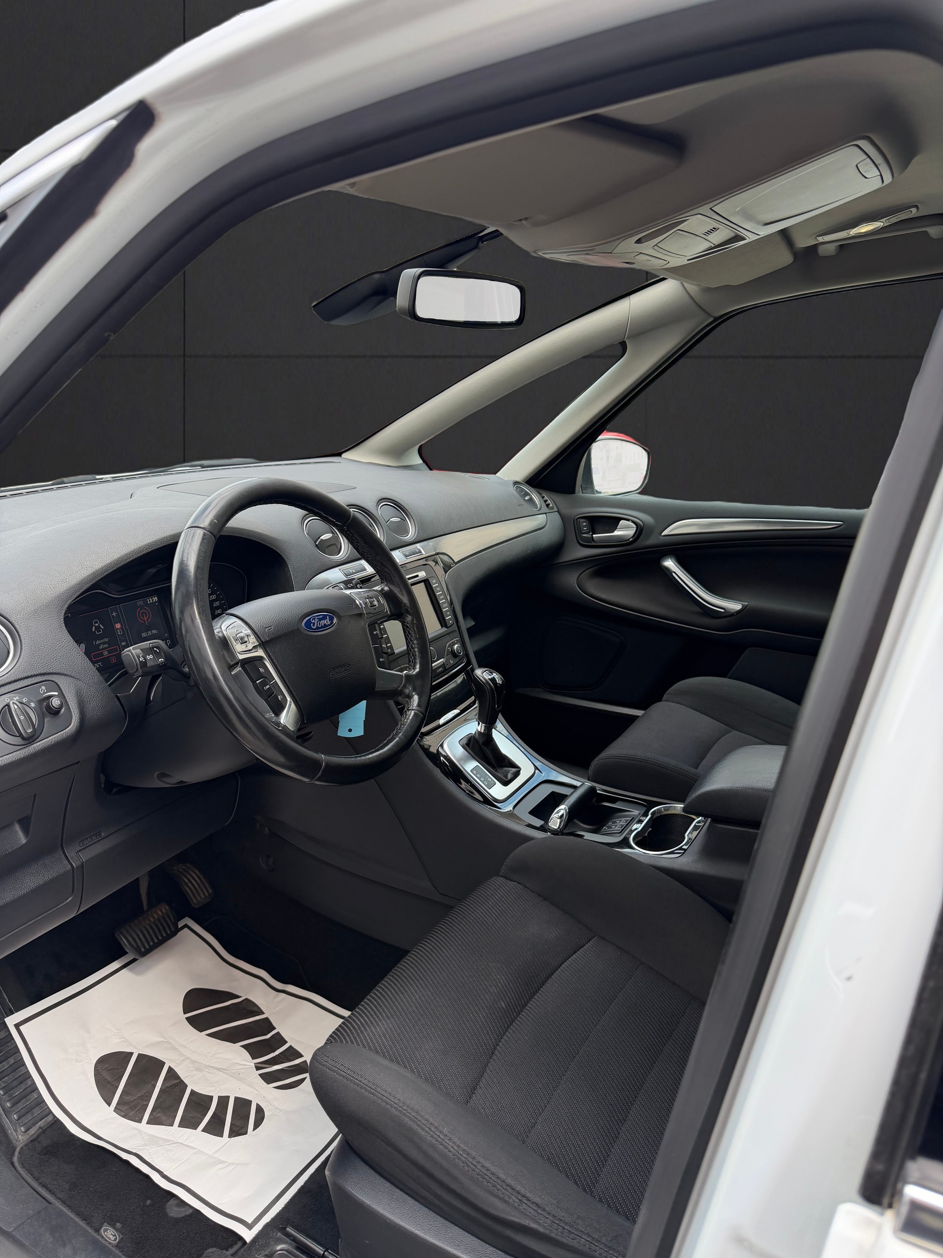 FORD S-Max 2.0 TDCi Titanium PowerShift-image-3