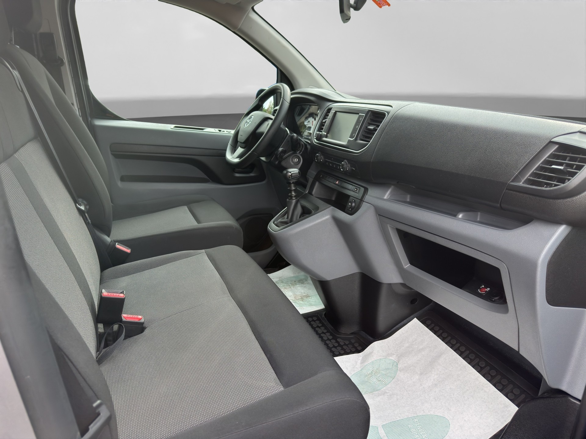 OPEL Vivaro Combi 1.5 CDTI Essentia s/s L-image-13