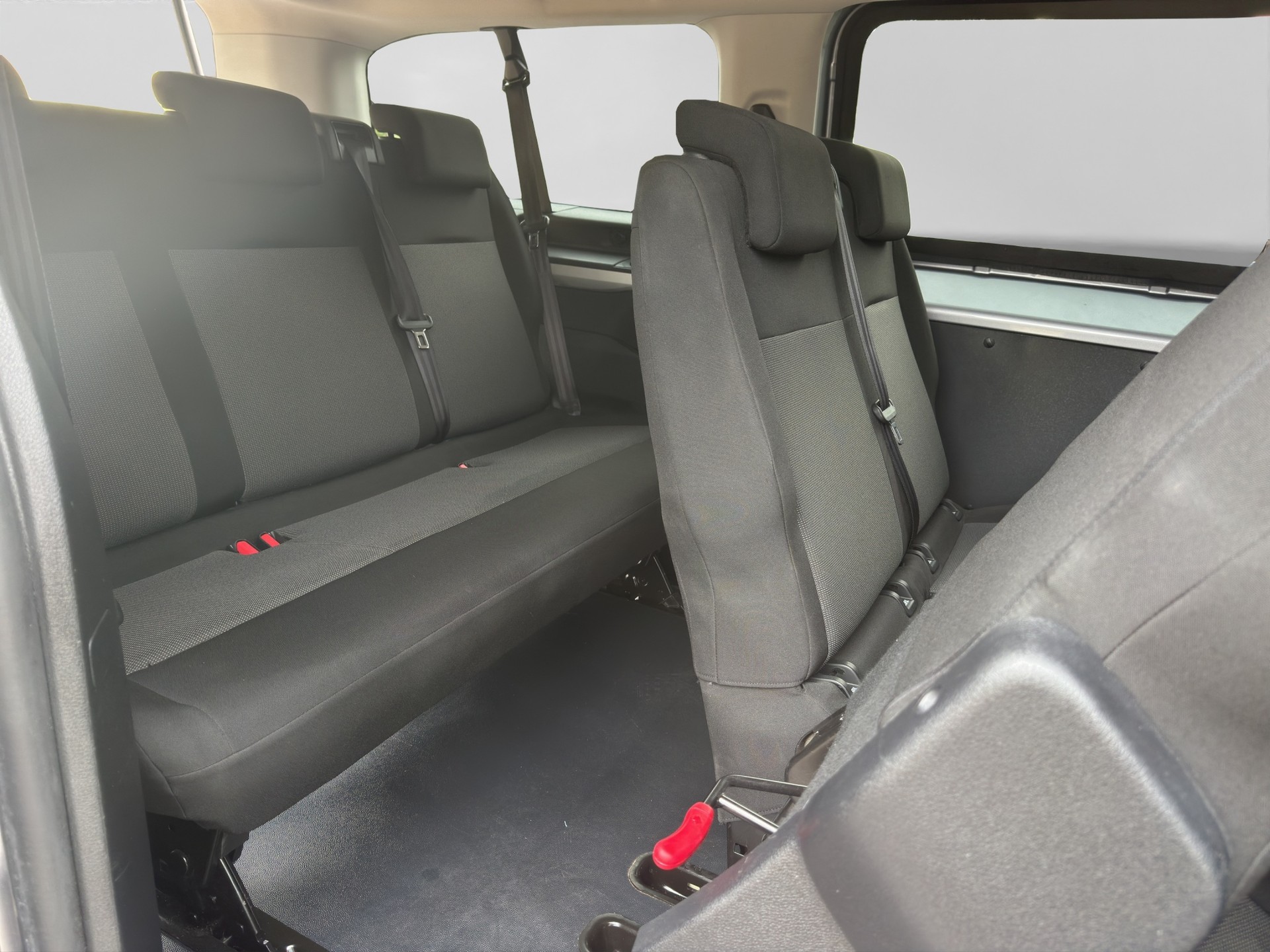OPEL Vivaro Combi 1.5 CDTI Essentia s/s L-image-15