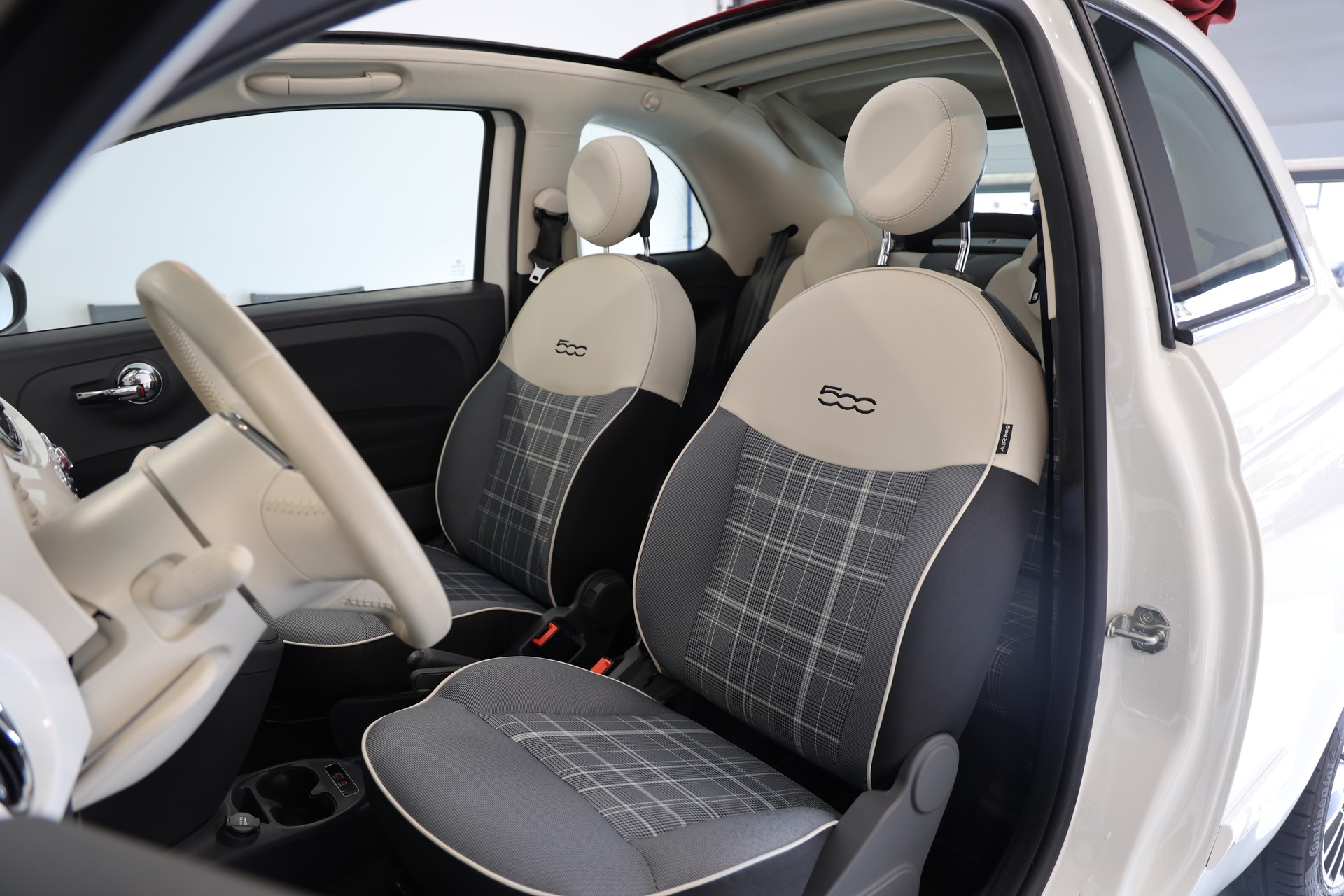 FIAT 500 C 1.2 Lounge Dual.-image-6