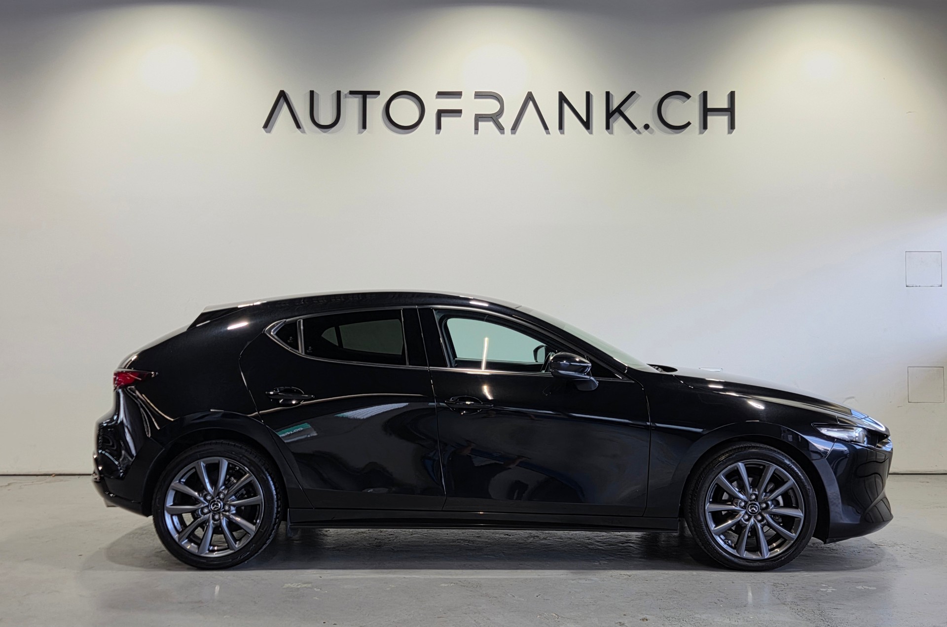 MAZDA 3 Hatchback 2.0 180 Ambition-image-1