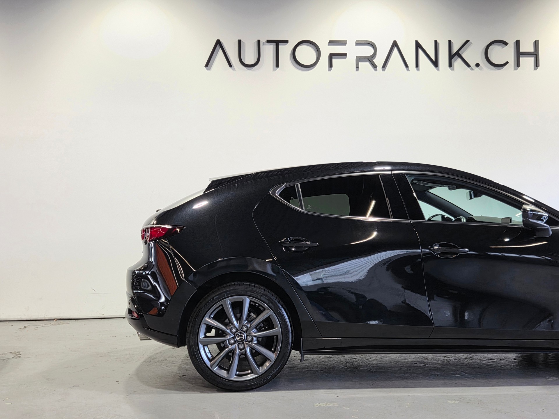 MAZDA 3 Hatchback 2.0 180 Ambition-image-17