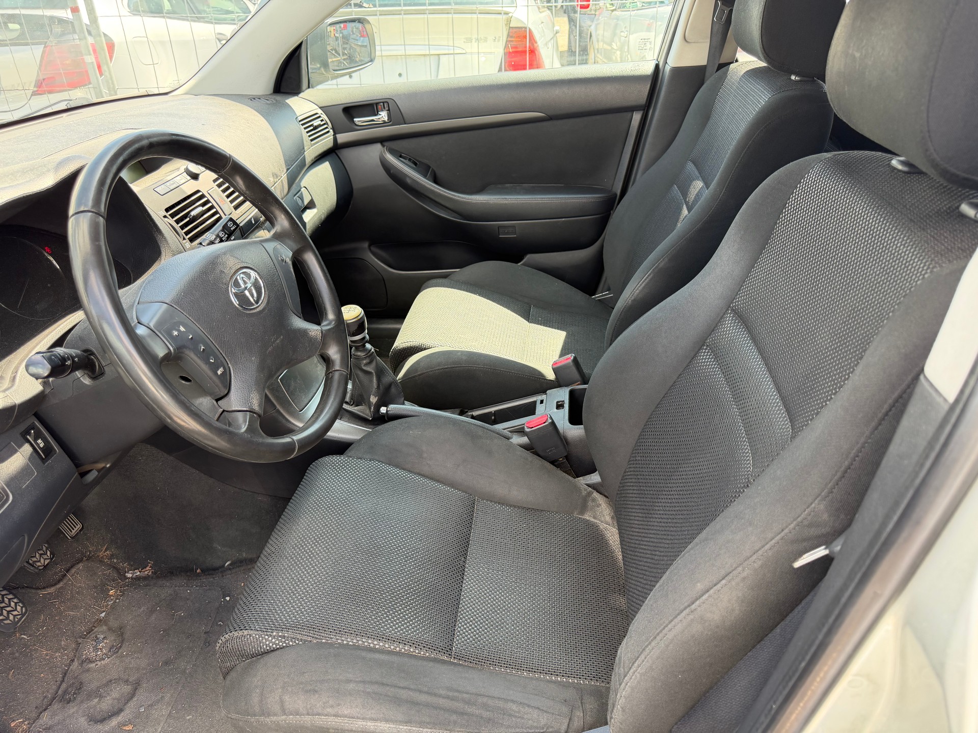 TOYOTA Avensis 2.2D-4 D Linea Sol Sportswagon-image-5