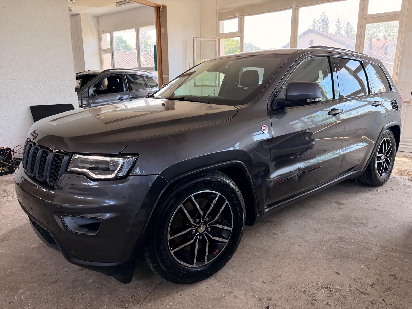 JEEP Grand Cherokee 3.0 CRD Trailhawk Automatic-image-0