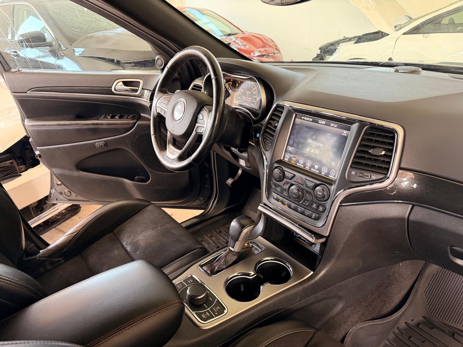 JEEP Grand Cherokee 3.0 CRD Trailhawk Automatic-image-14