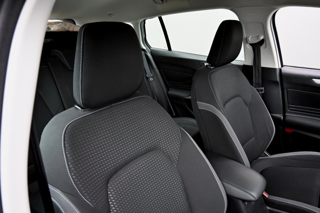 FORD Focus 1.5 SCTi Trend+ Automatic-image-5