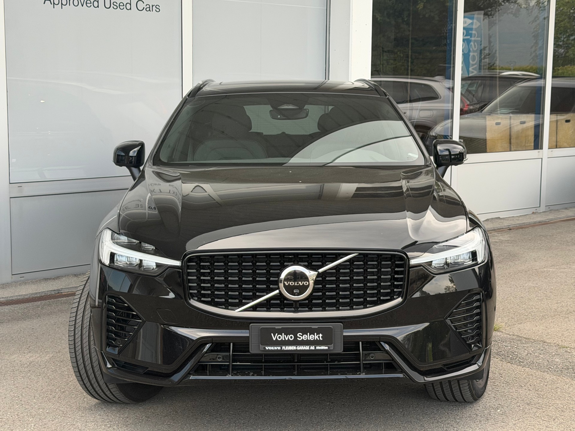 VOLVO XC60 T6 eAWD R-Design Geartronic-image-23