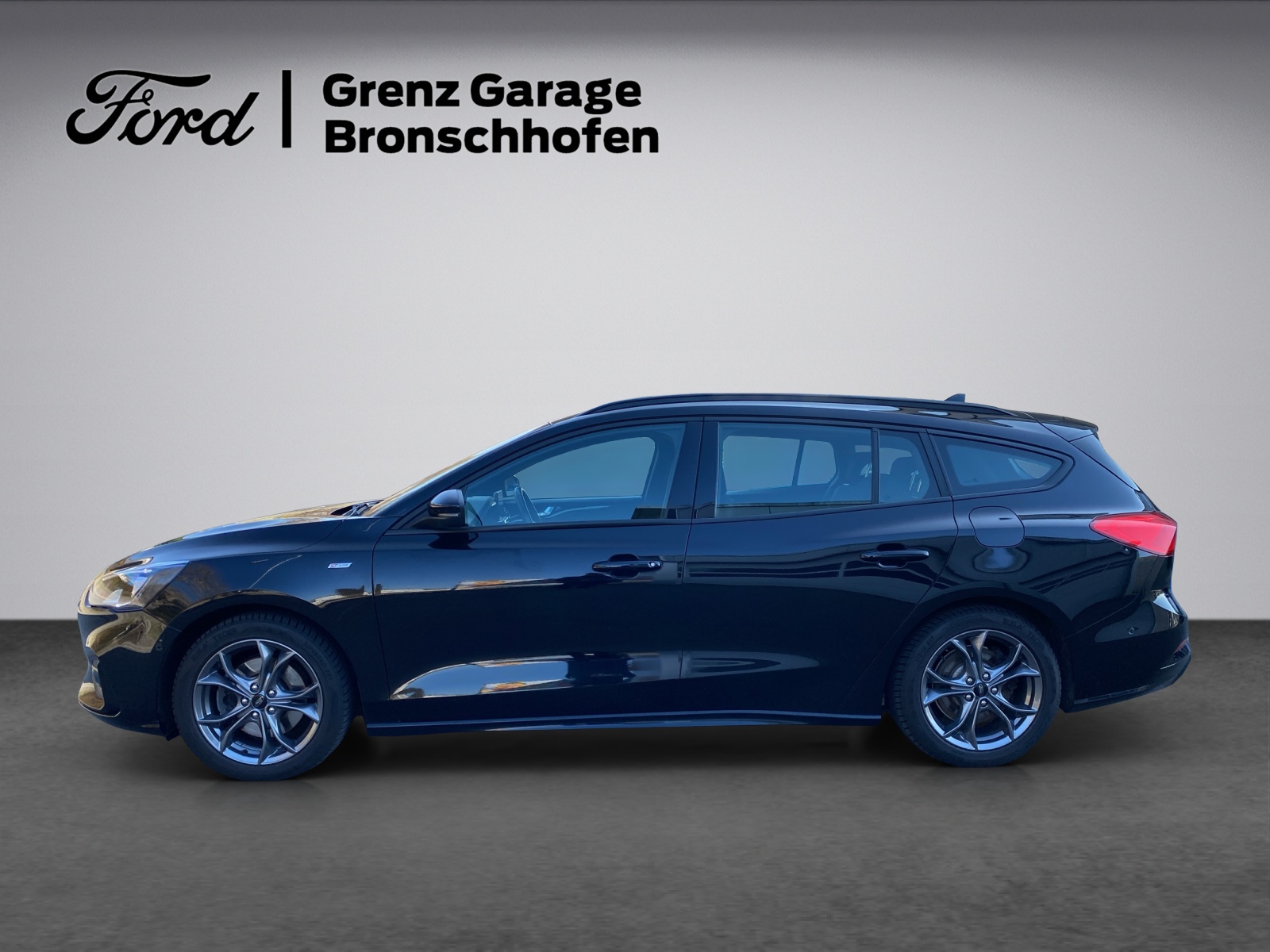 FORD Focus Station Wagon 1.0i EcoB Hybrid 155 ST-Line-image-1