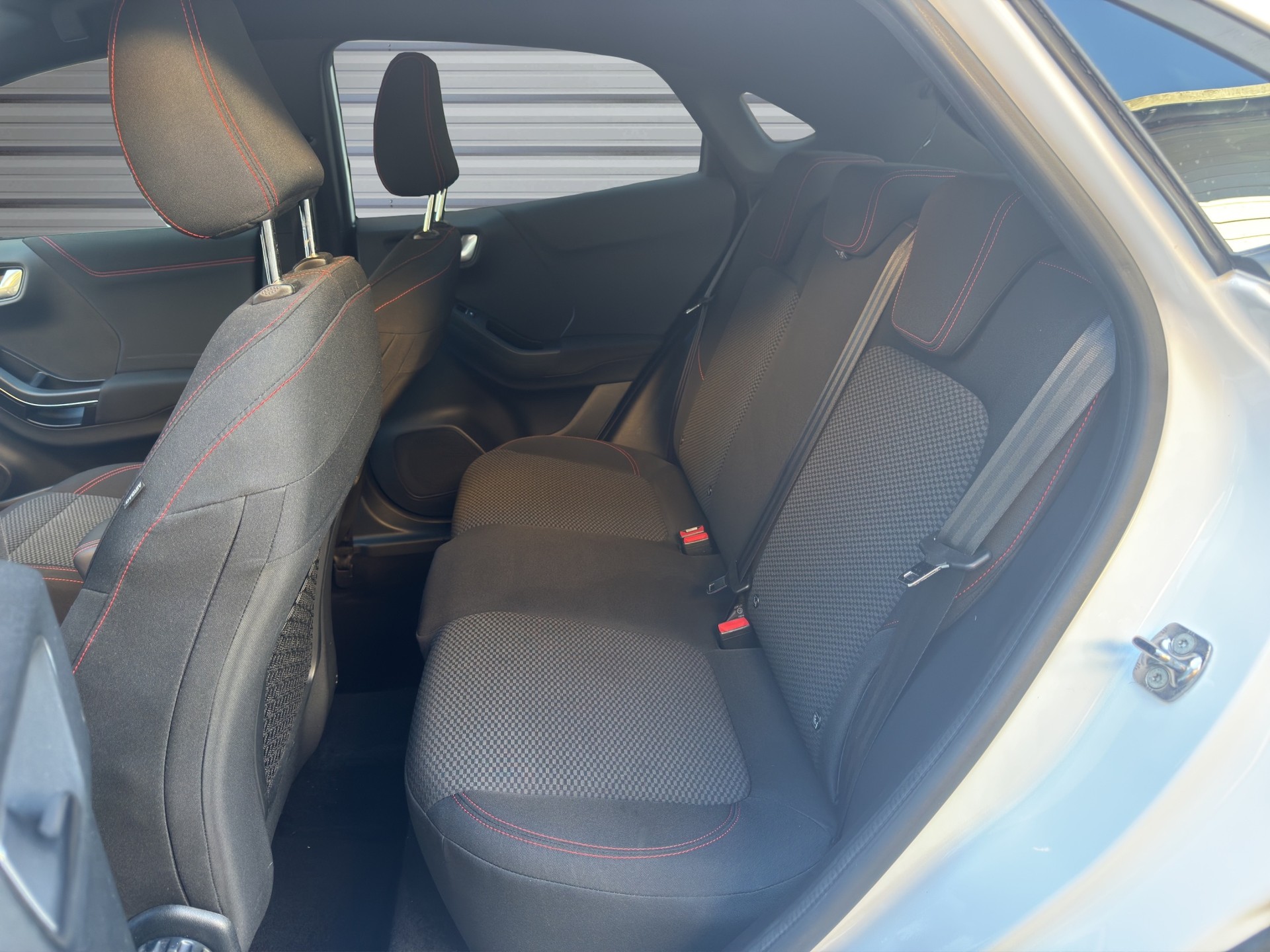 FORD Puma 1.0 EcoBosst ST-Line X Design Automat-image-12