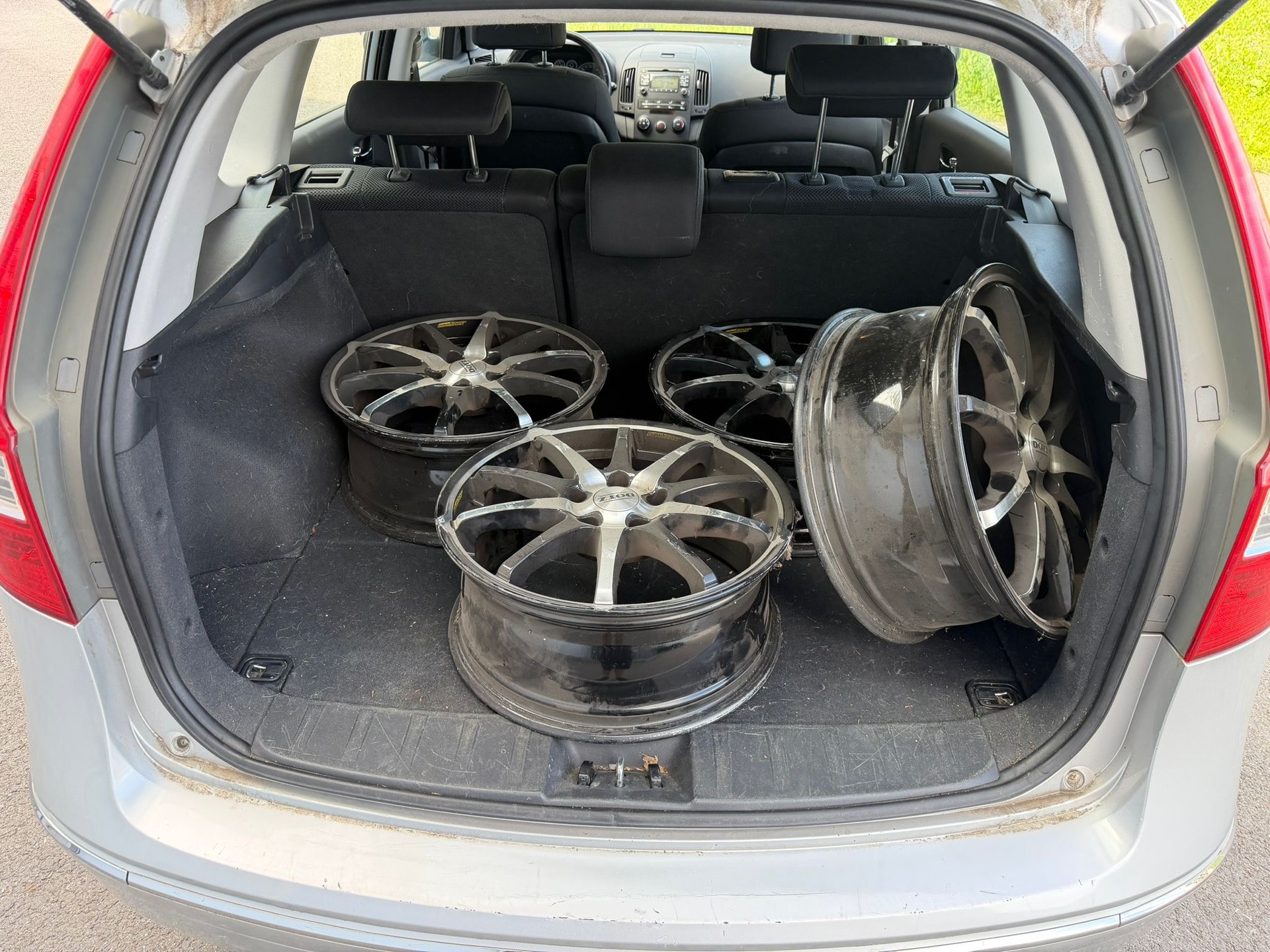 HYUNDAI i30 Wagon 1.6 CRDi Style-image-6