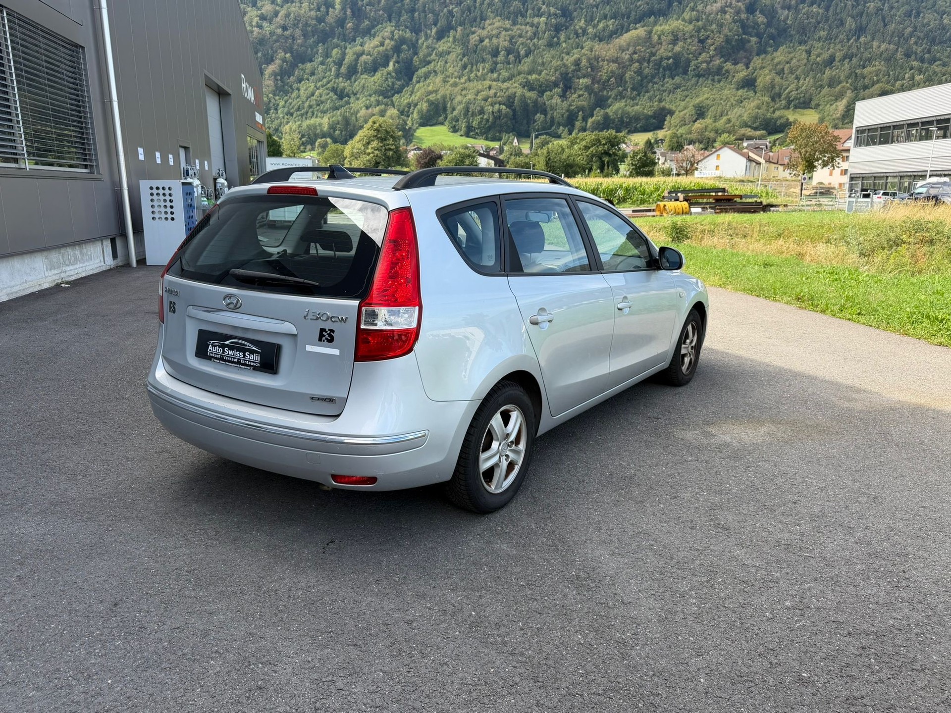 HYUNDAI i30 Wagon 1.6 CRDi Style-image-2