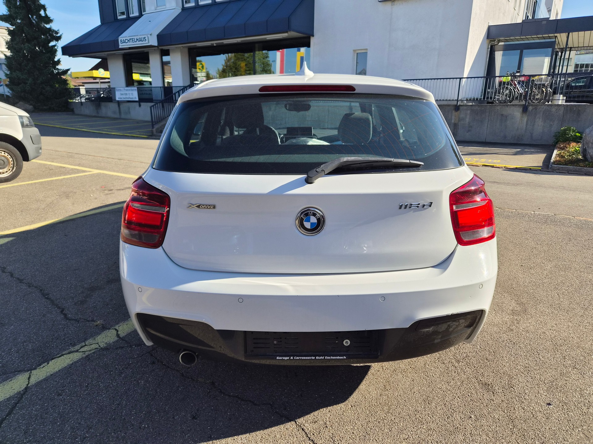 BMW 118d xDrive-image-5