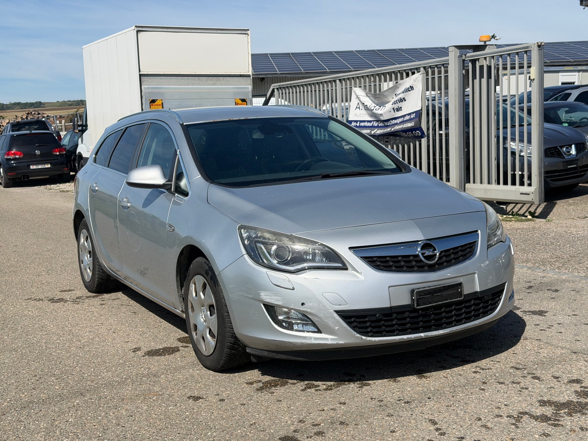 OPEL Astra SportsTourer 2.0 CDTi Enjoy-image-2
