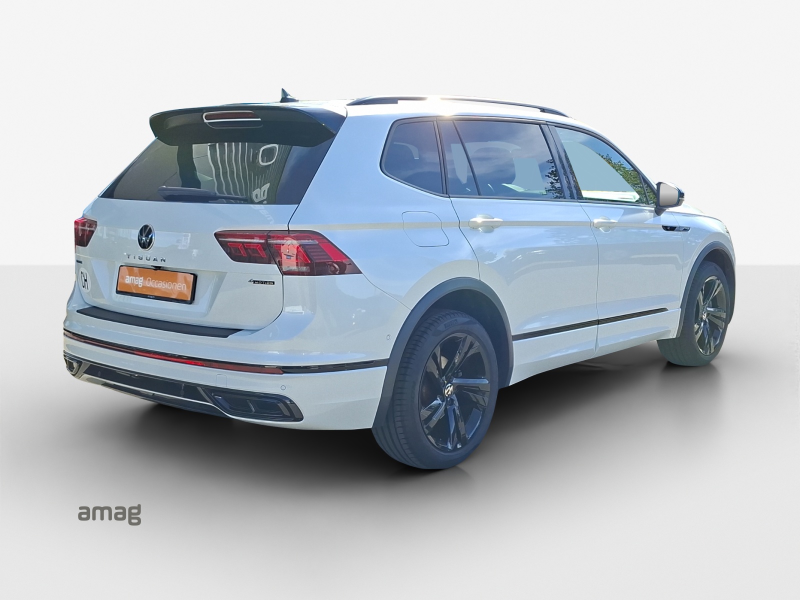 VW Tiguan Allspace 2.0TSI R-Line 4Motion DSG-image-4