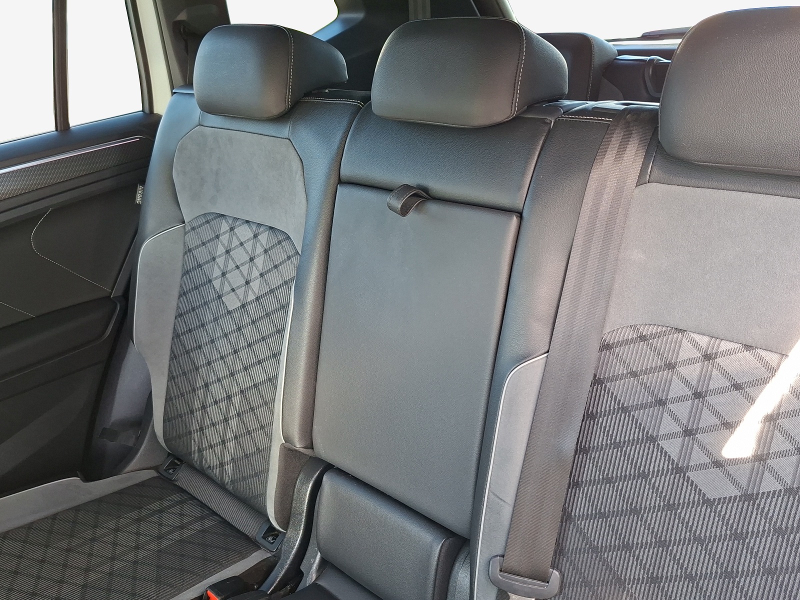 VW Tiguan Allspace 2.0TSI R-Line 4Motion DSG-image-11