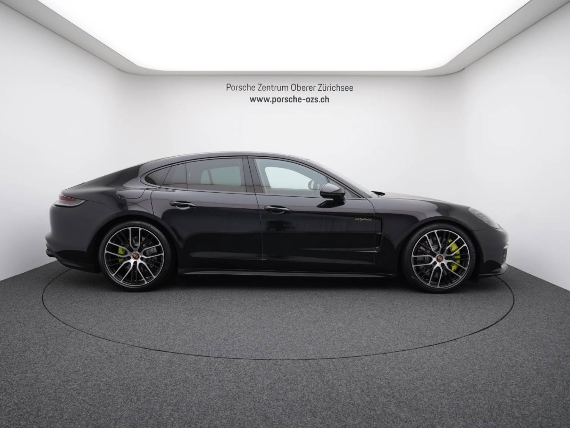 PORSCHE Panamera 4S E-Hybrid-image-7