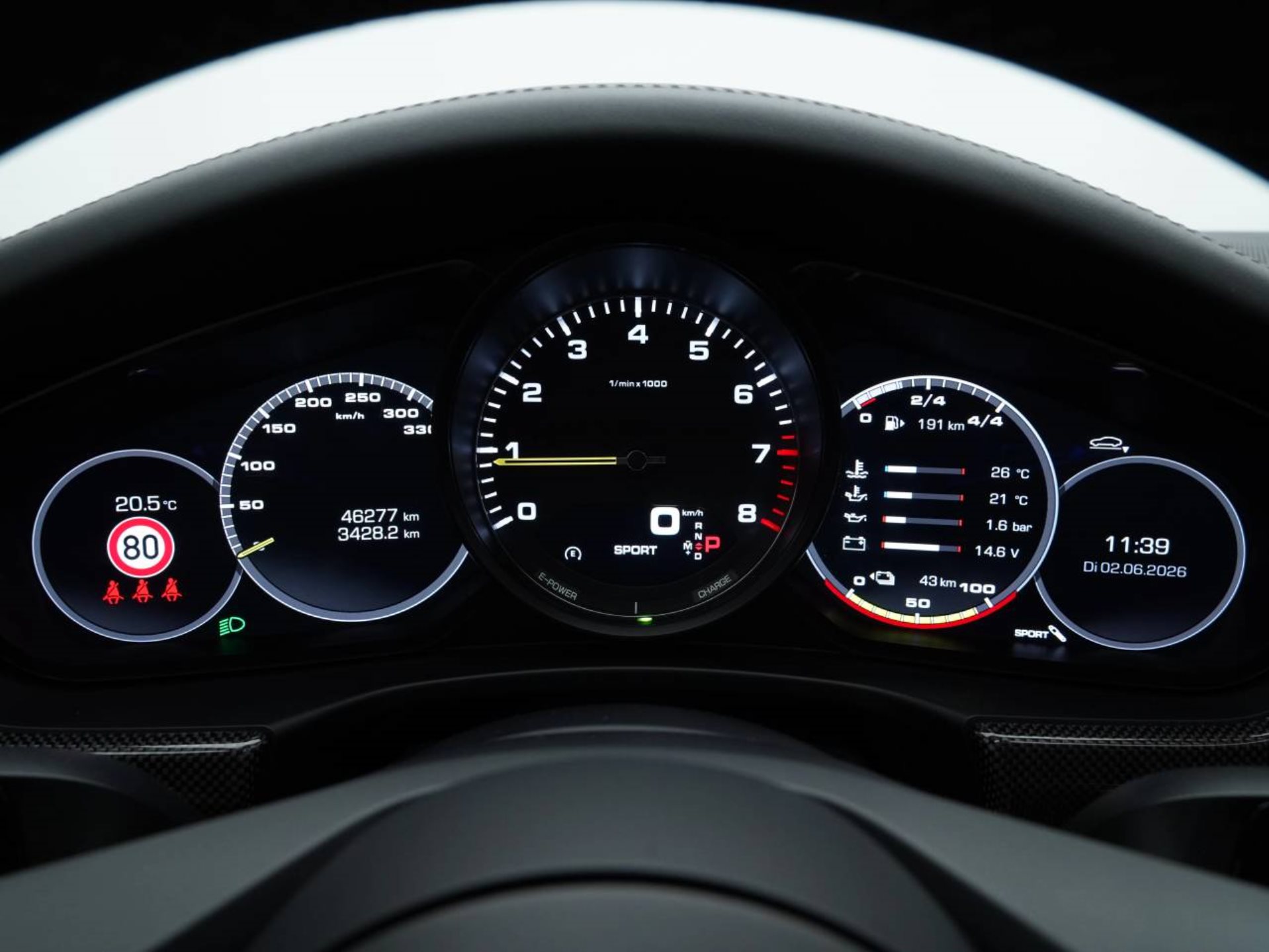 PORSCHE Panamera 4S E-Hybrid-image-16