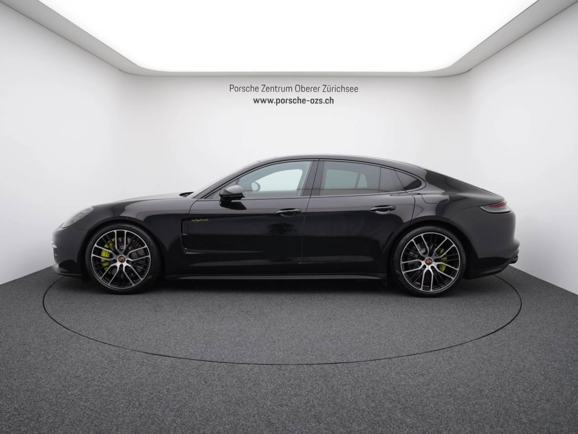 PORSCHE Panamera 4S E-Hybrid-image-1