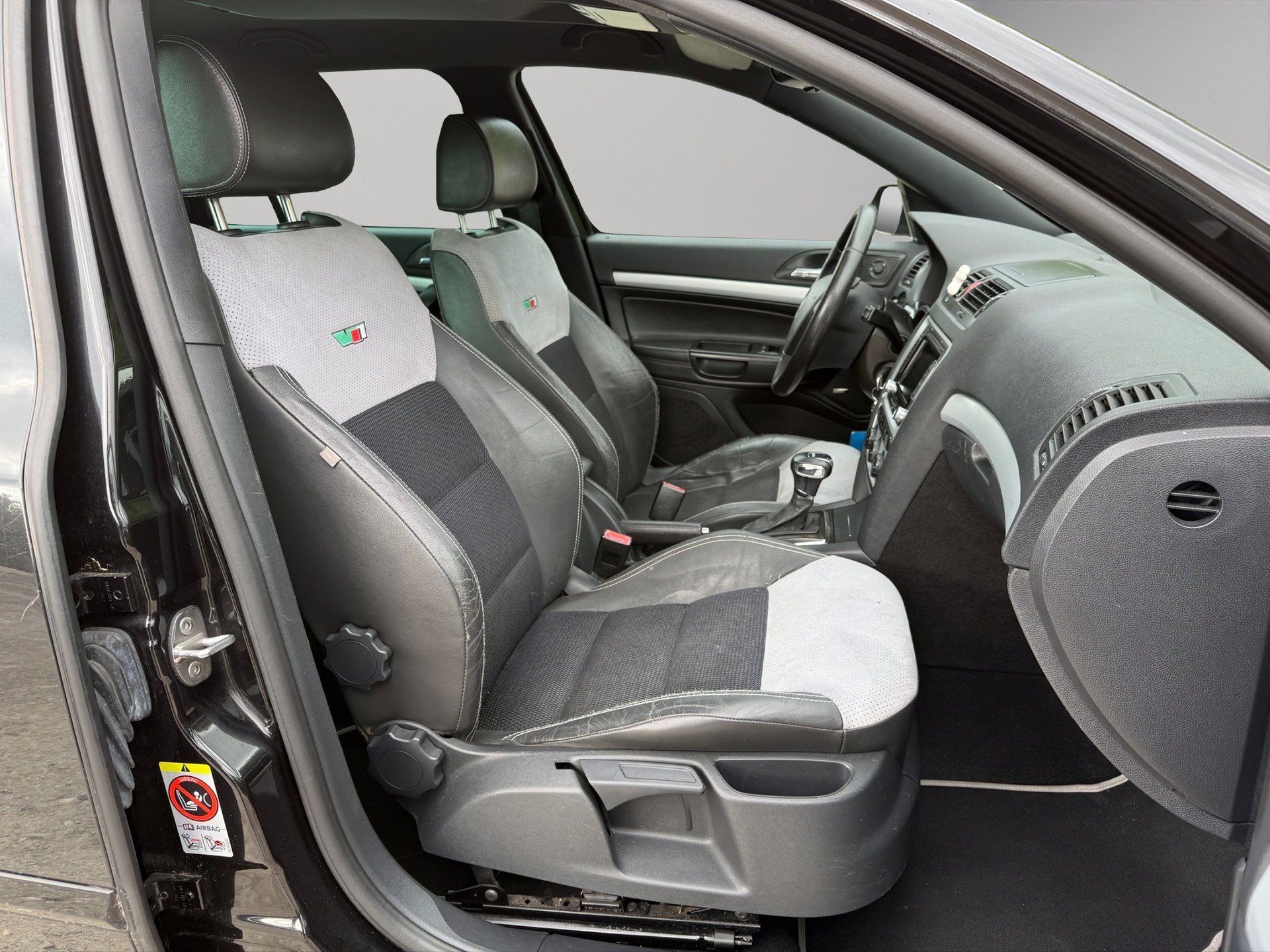 SKODA Octavia 2.0 TDI RS DSG-image-12