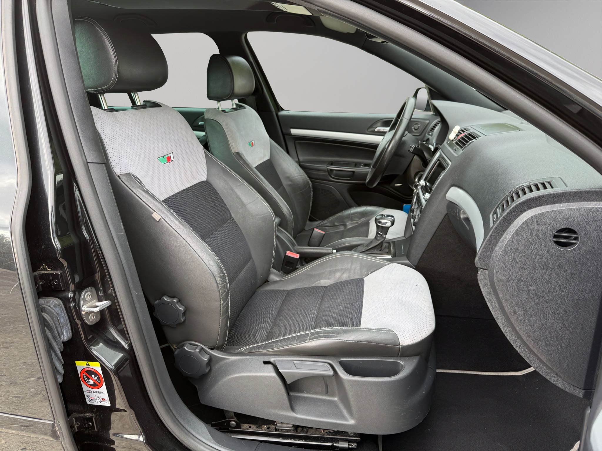 SKODA Octavia 2.0 TDI RS DSG — slika 13
