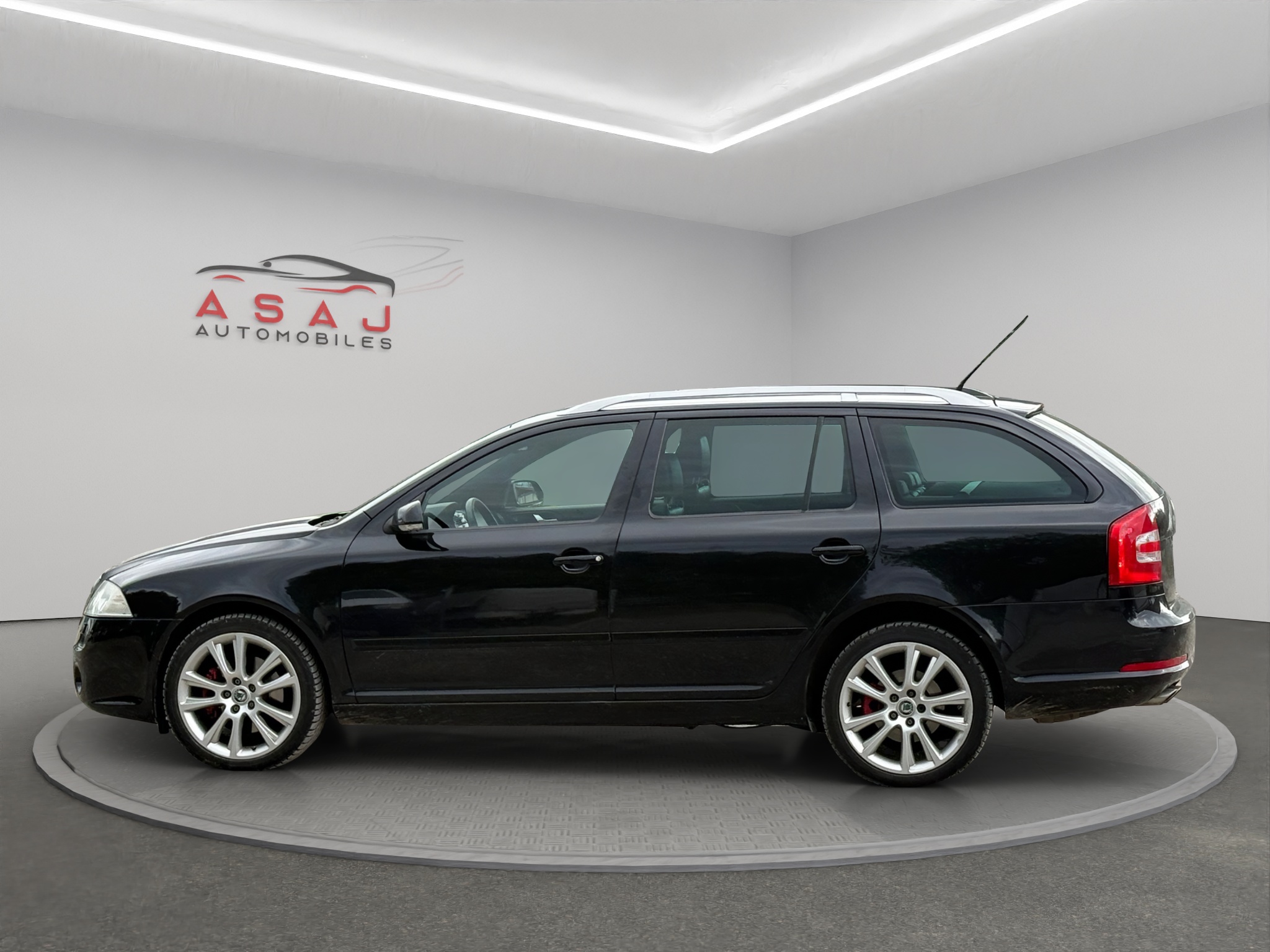 SKODA Octavia 2.0 TDI RS DSG — slika 4