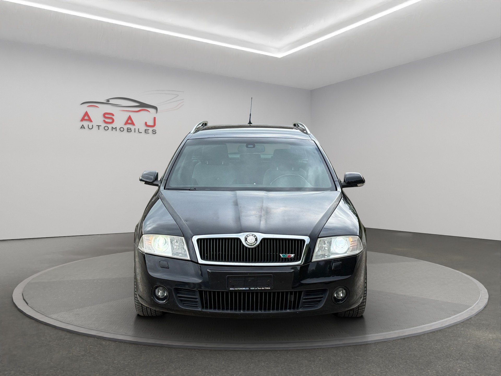 SKODA Octavia 2.0 TDI RS DSG-image-1