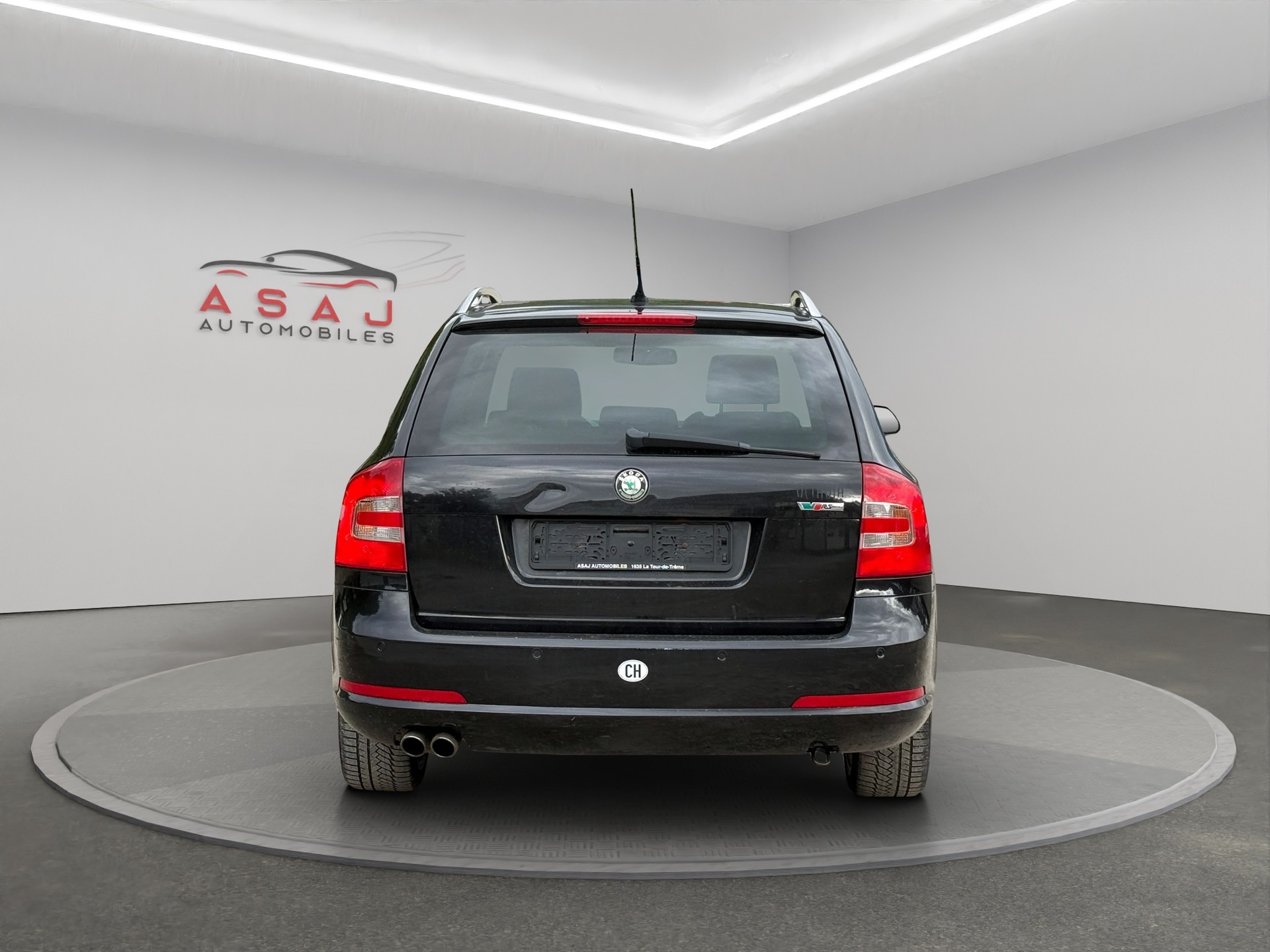 SKODA Octavia 2.0 TDI RS DSG-image-5