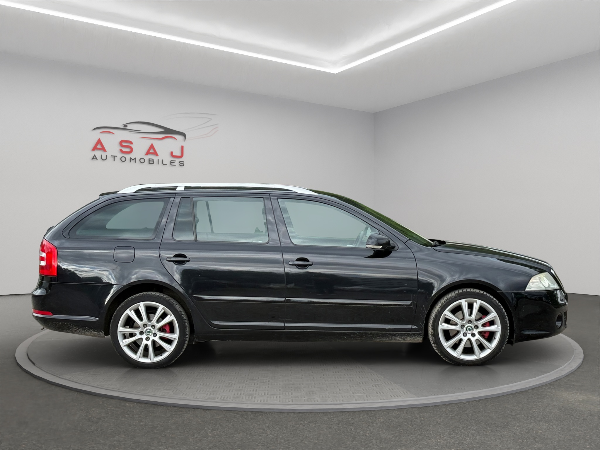 SKODA Octavia 2.0 TDI RS DSG — slika 8