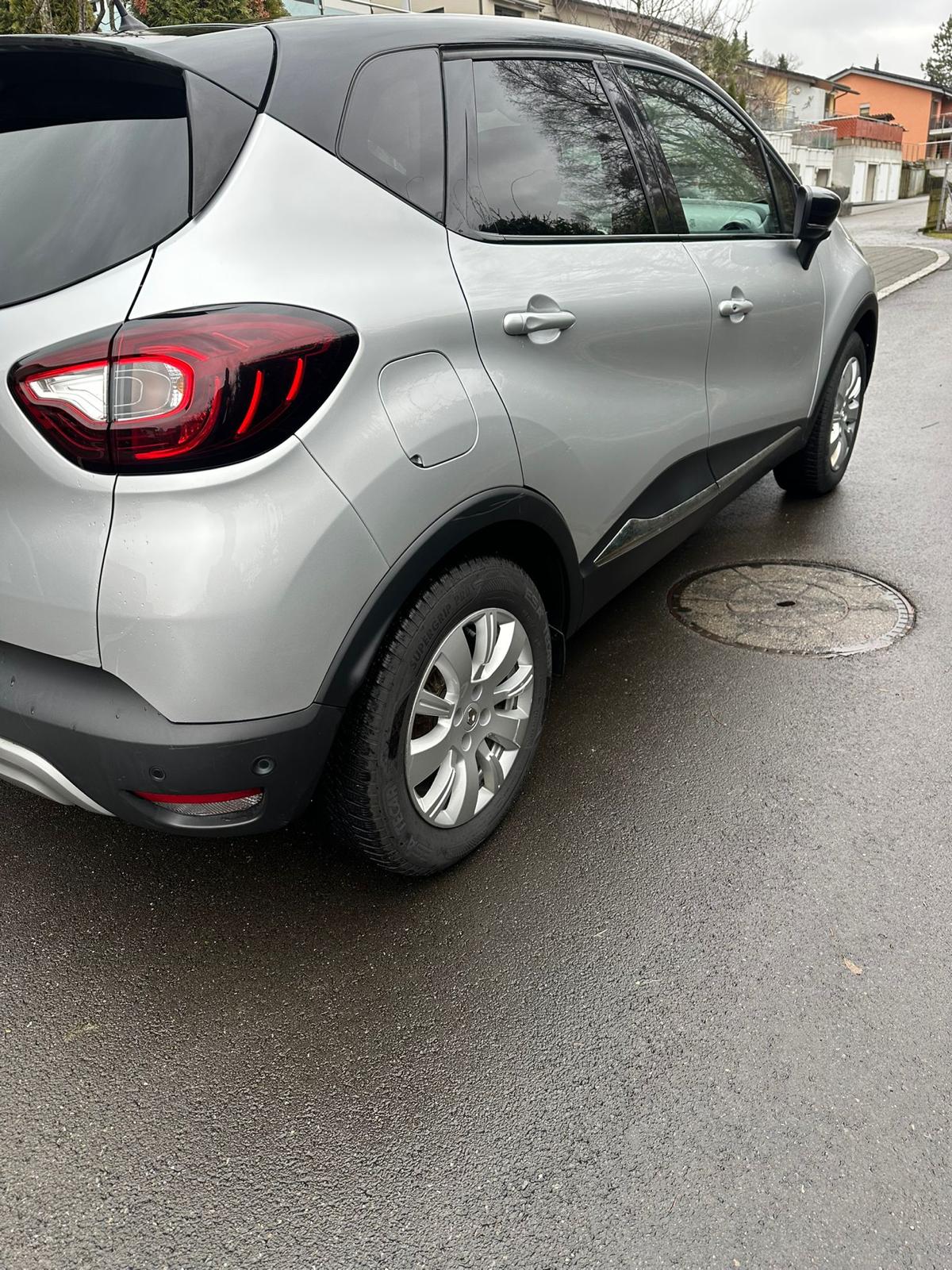 RENAULT Captur 1.2 T 16V Outdoor EDC-image-3
