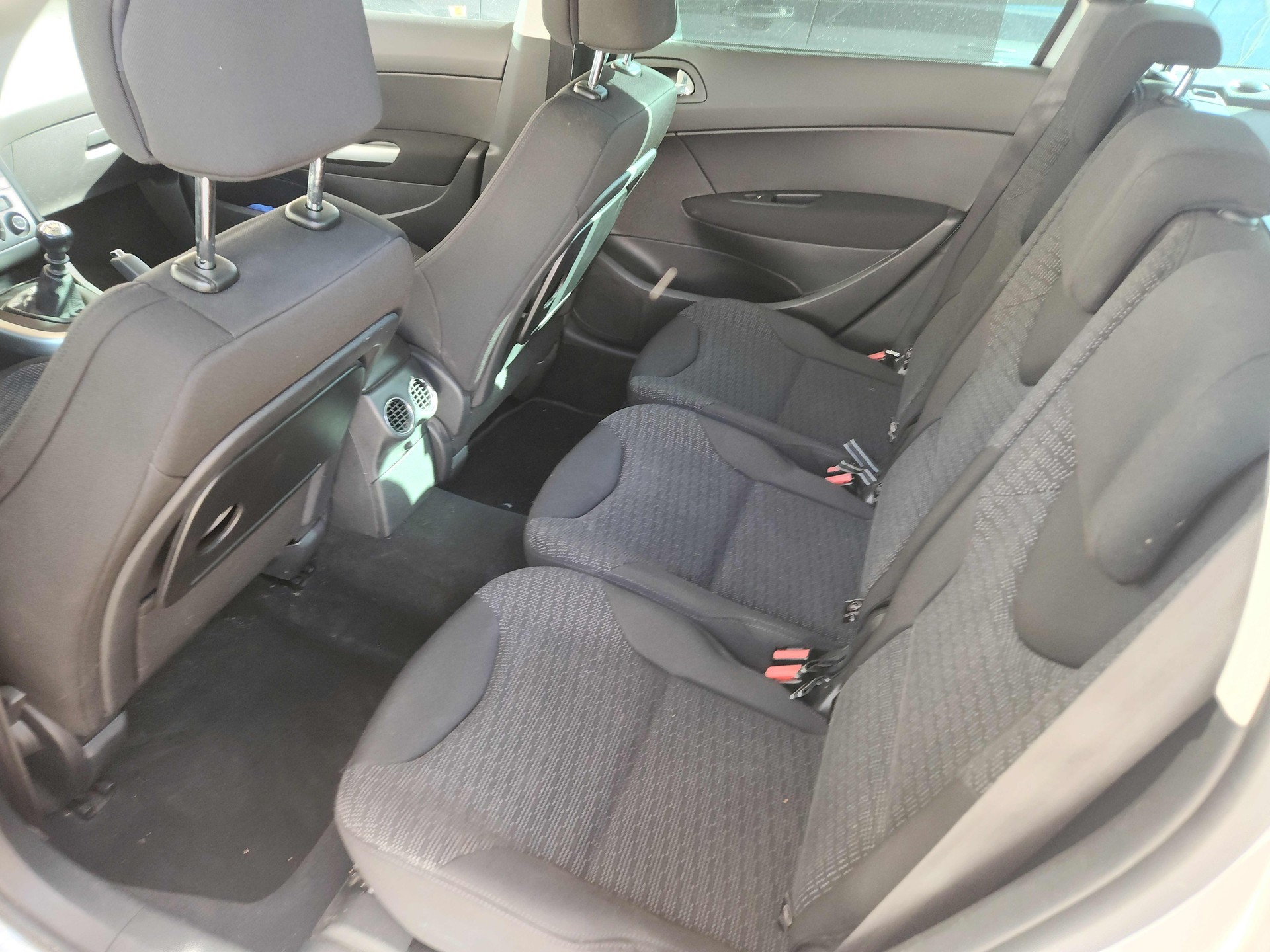 PEUGEOT 308 1.6 16V Turbo Allure-image-5