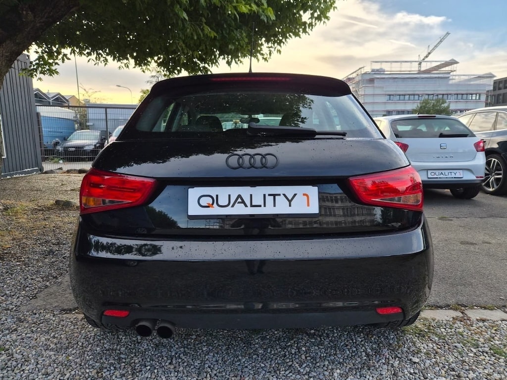 AUDI A1 Sportback 1.4 TFSI Attraction S-tronic-image-4