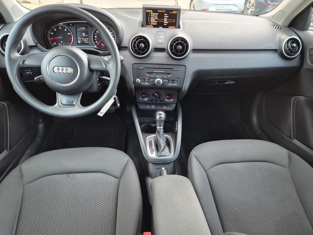 AUDI A1 Sportback 1.4 TFSI Attraction S-tronic-image-10