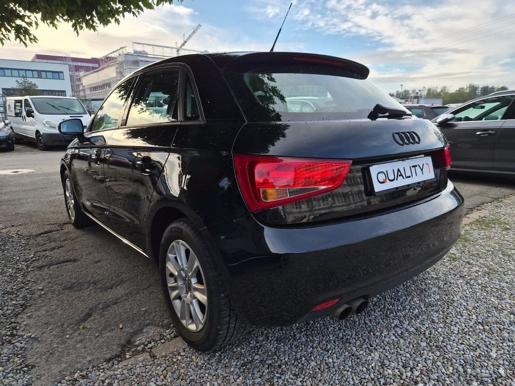 AUDI A1 Sportback 1.4 TFSI Attraction S-tronic-image-3
