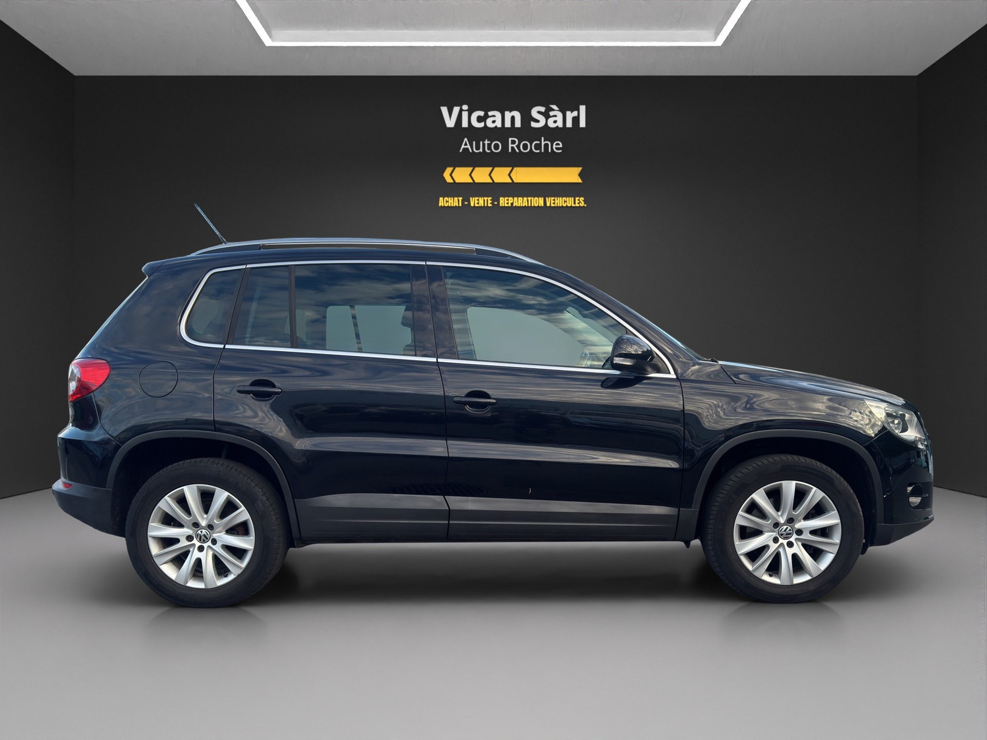 VW Tiguan 2.0 TSI Sport&Style Tiptronic-image-3