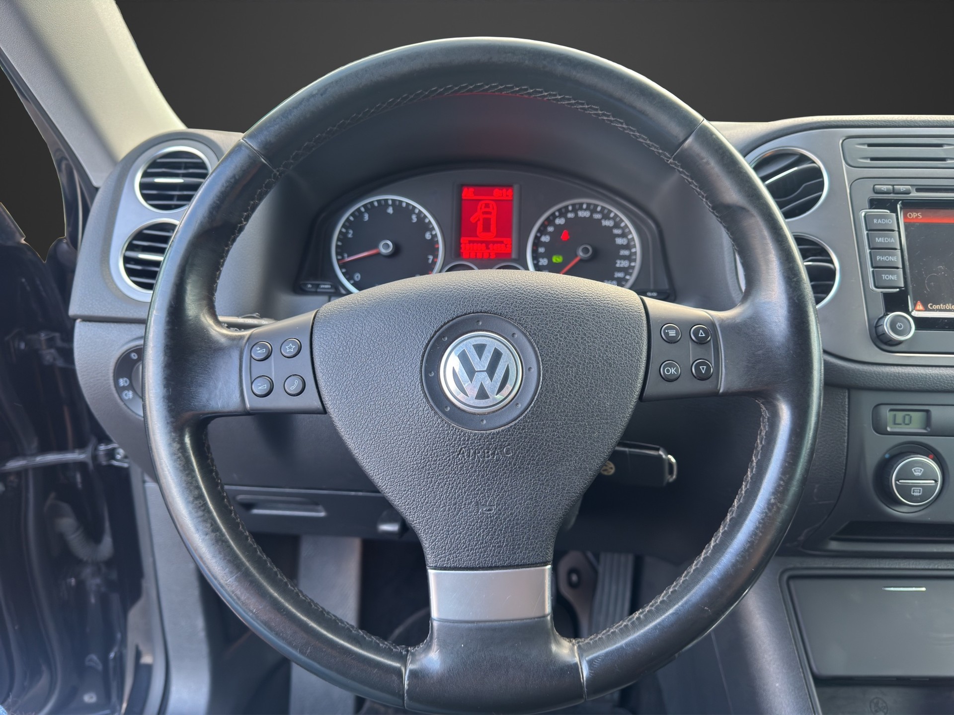 VW Tiguan 2.0 TSI Sport&Style Tiptronic-image-10
