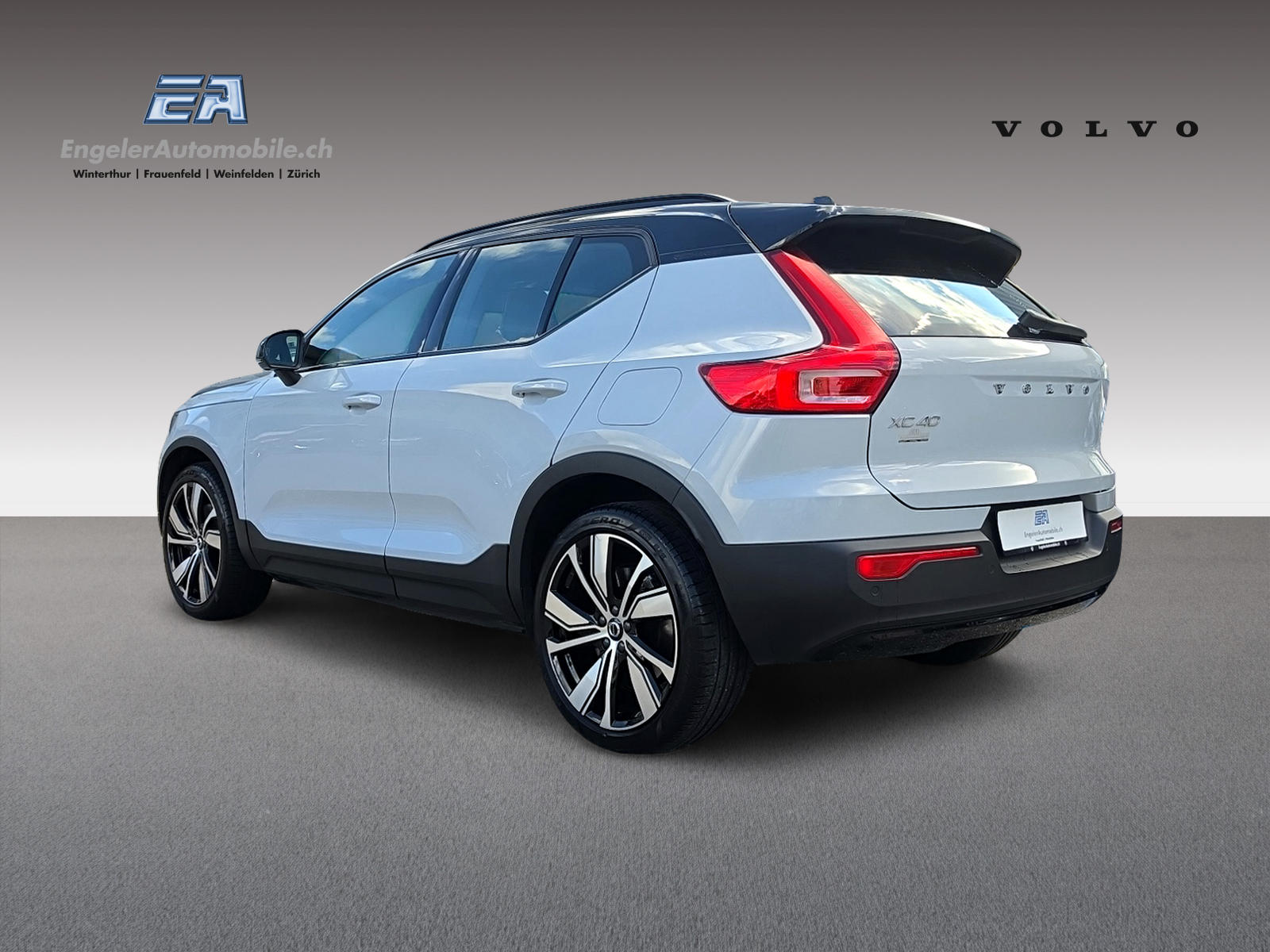 VOLVO XC40 P8 Twin R-Design AWD-image-3