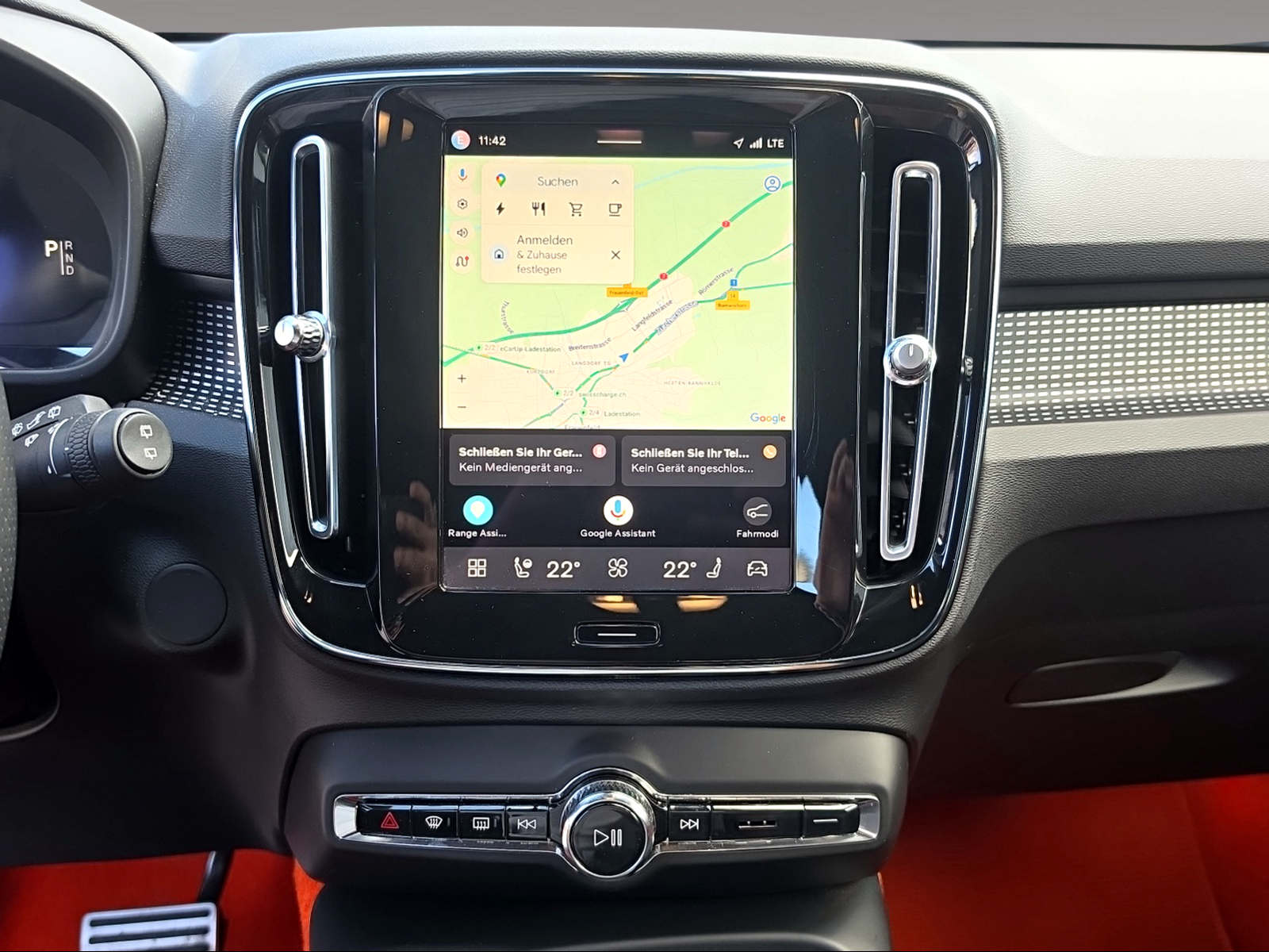 VOLVO XC40 P8 Twin R-Design AWD-image-12