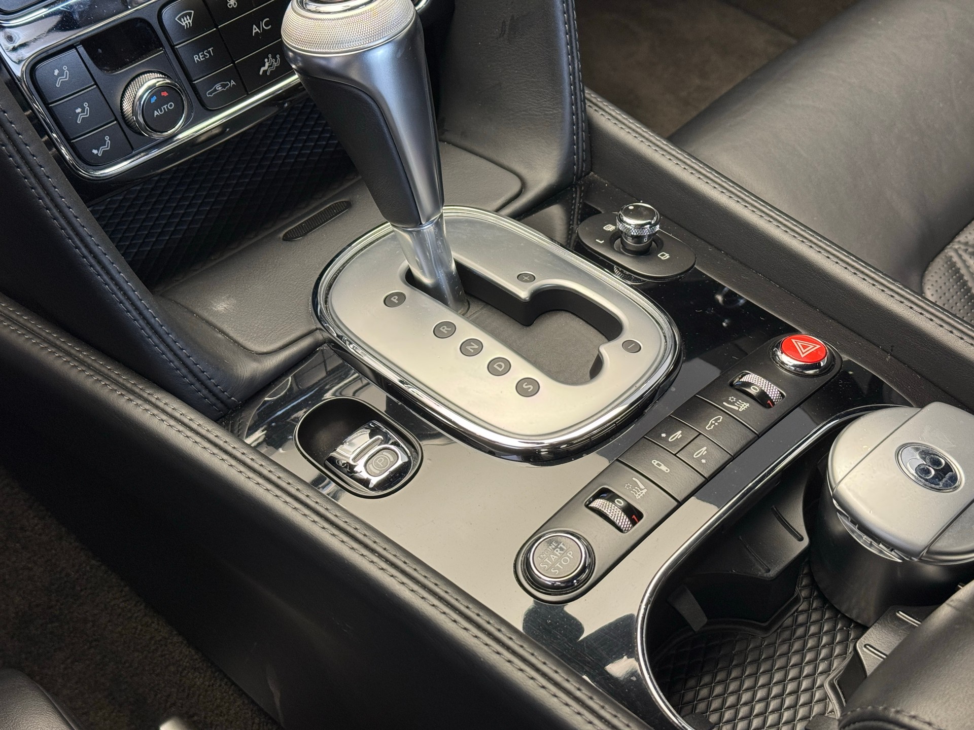 BENTLEY Continental GT 6.0 W12-image-15