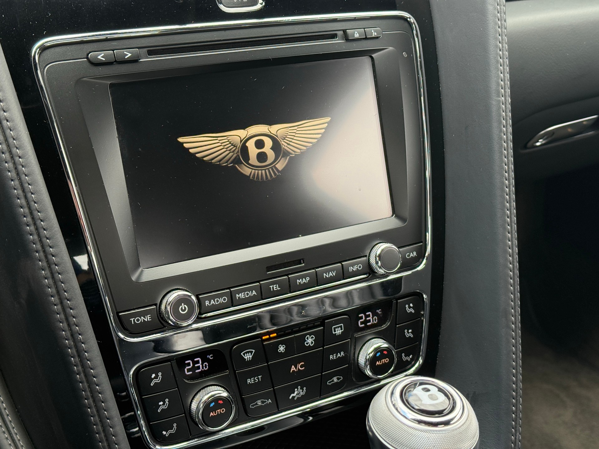 BENTLEY Continental GT 6.0 W12-image-18
