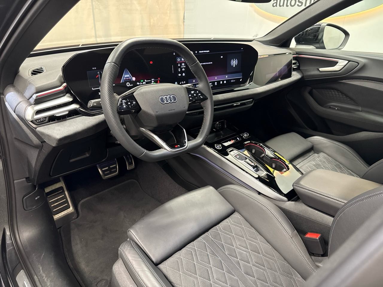 AUDI A5 Avant 2.0 TFSI S-tronic Black Line S-showroom-element-2