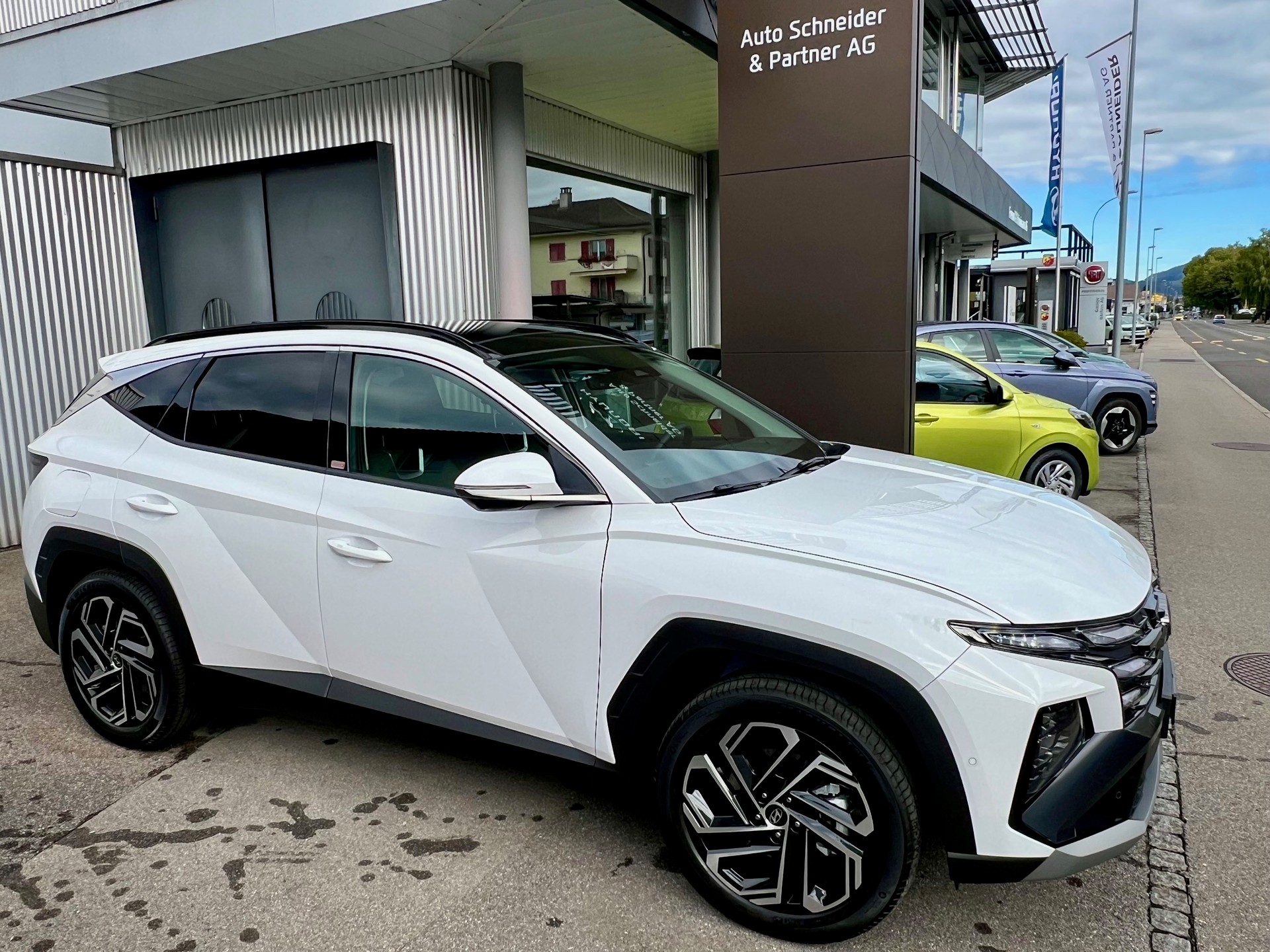 HYUNDAI Tucson 1.6 TGDI PHEV Vertex Swiss Edition 4WD-image-3