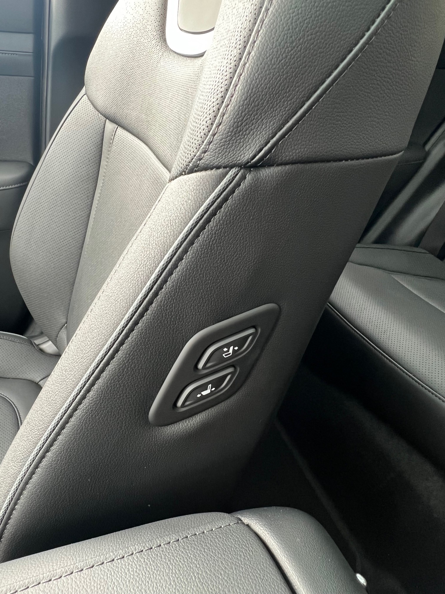 HYUNDAI Tucson 1.6 TGDI PHEV Vertex Swiss Edition 4WD-image-14