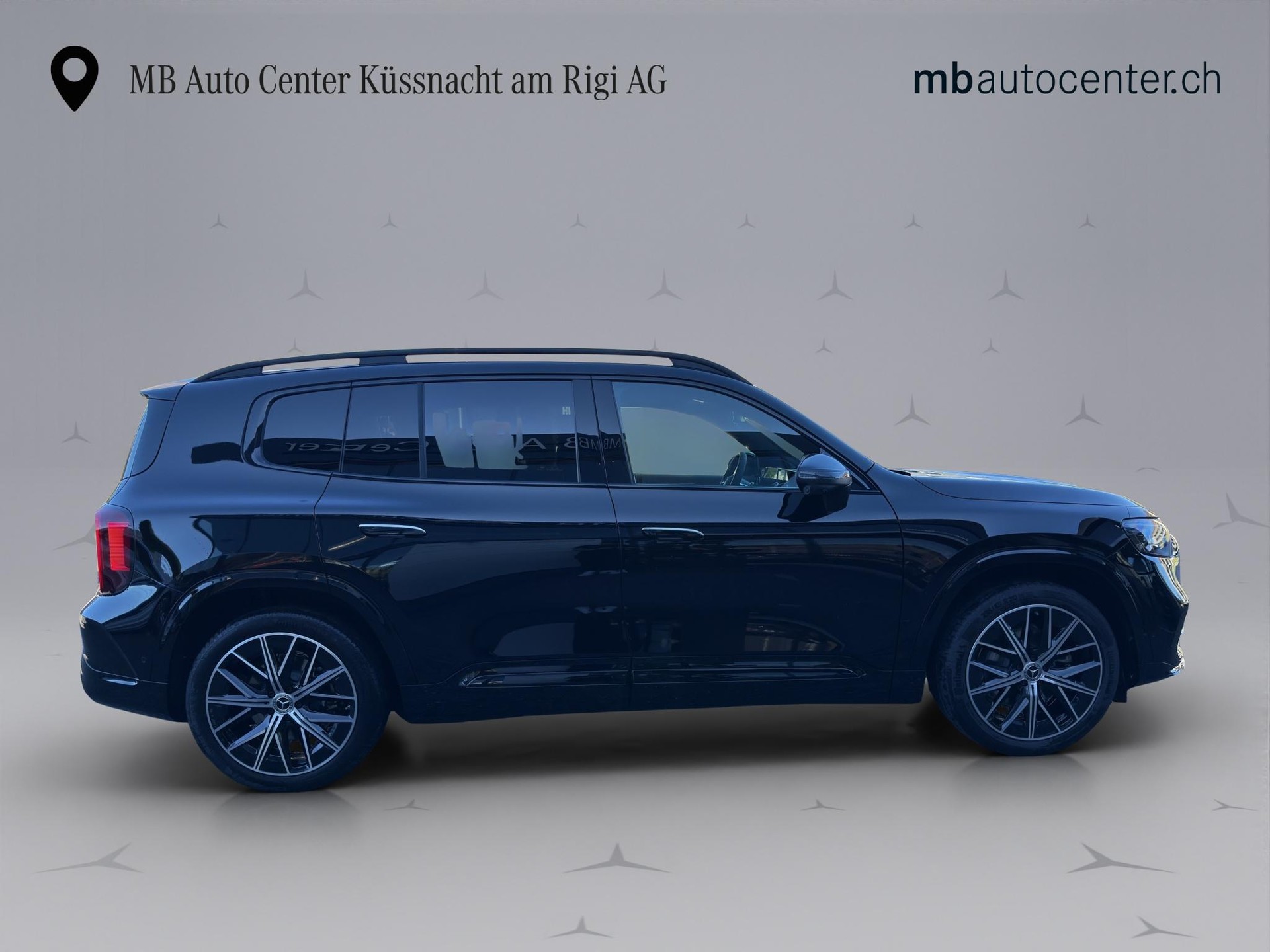MERCEDES-BENZ GLB 220 4matic-image-6